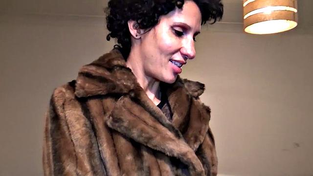 Cock craving English wench blasted with cum