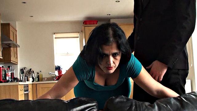 SMontse Swinger: Slave Mum's Brutal Sodom Hardcore, Milf