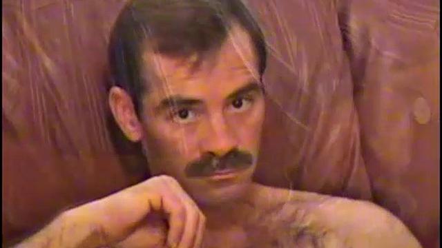 Майк и Барри: зрелые ребята устраивают друг другу праздник руками и ртом, ну очень по-взрослому