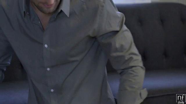 Busty Latina - S7:E4