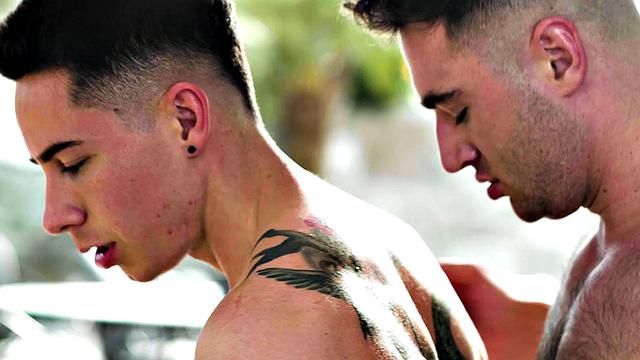 Athletic stud bareback banged by inked BF outdoors on terrace