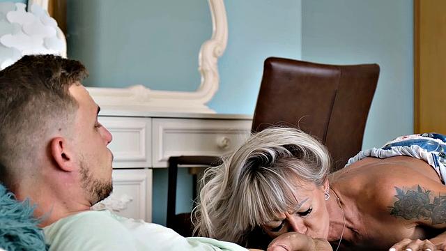 MOMMY4K. Older Better