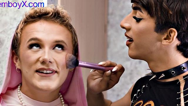 Pixie MUA enjoys threeway