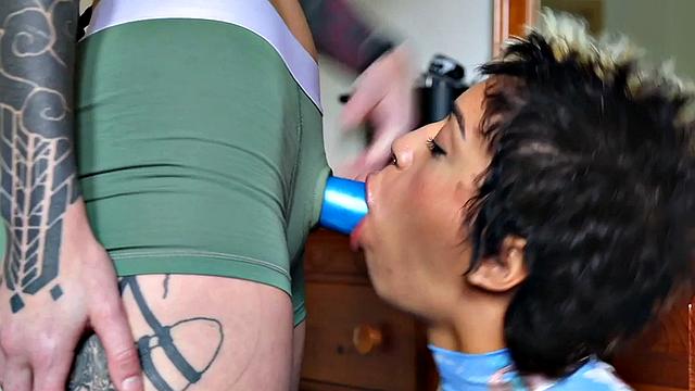 Strapon amateur with tattoos fucks GF's pussy at home