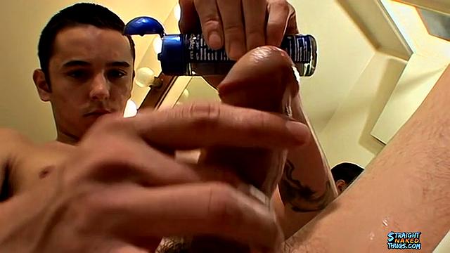 Stroking in the Bathroom with Wiley - Wiley