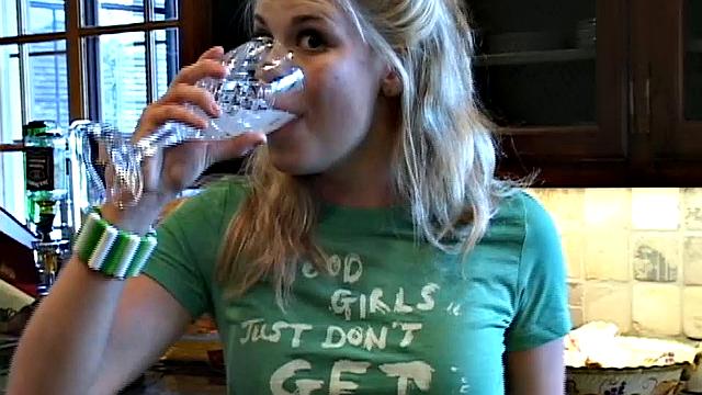 Little Summer gets horny rubbing pussy hard