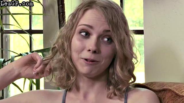 Naturaltitted lesbians rubbing pussies in tribbing