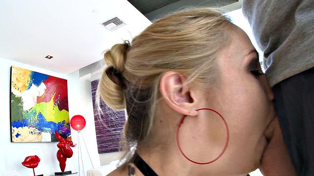 Sarah Vandella, Back with a Vengeance