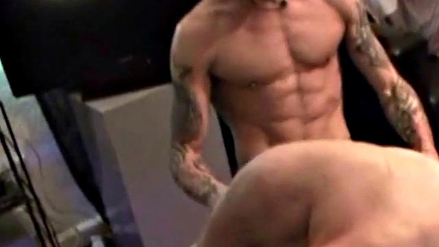 Amateur tattooed German top fucks stud's asshole