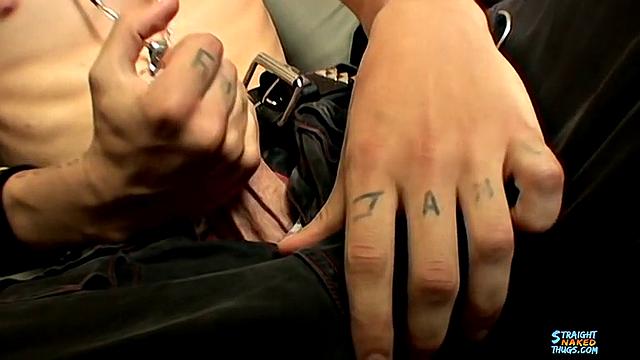 18 Year Old Skater Punk Shows Off His 9 Inch Cock - Cherokee