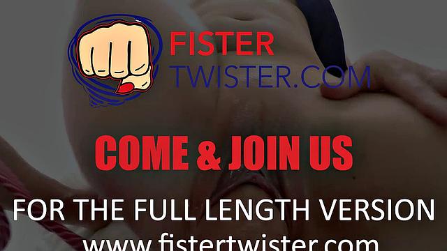 Fistertwister - Vanessa vs Ally