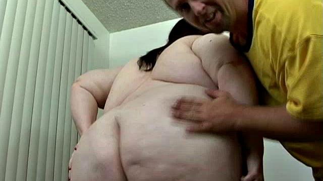 Sexy BBW in Parking Lot