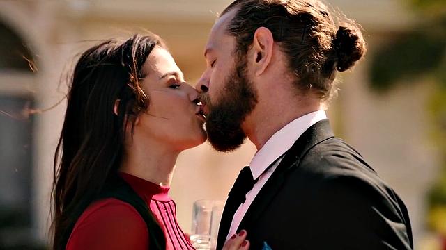 Doggystyle GF sucks and enjoys passionate sex outdoor