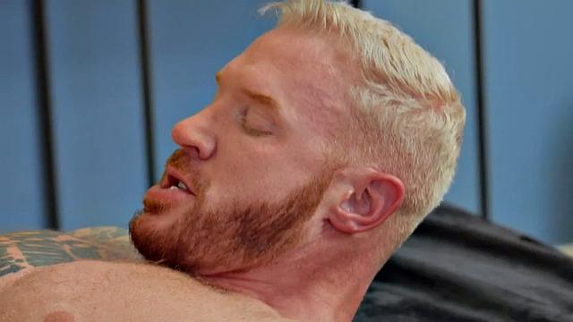 Muscled tattooed jock barebacks greedy asshole at home