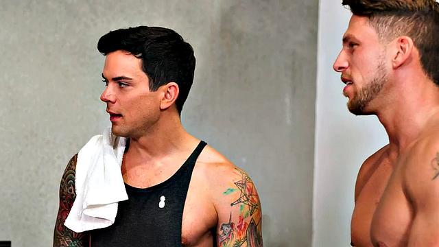 Gym stud with athletic body barebacked by top