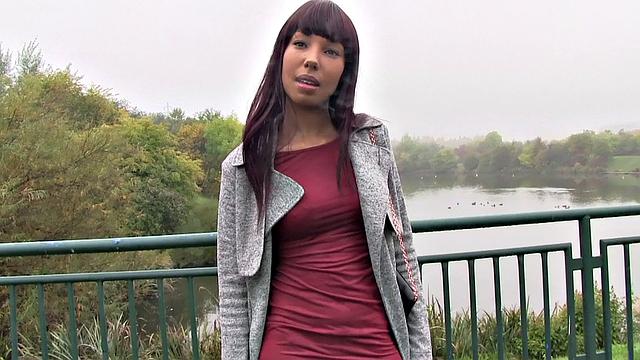 сэйд роуз трахается в машине за деньги с чуваком