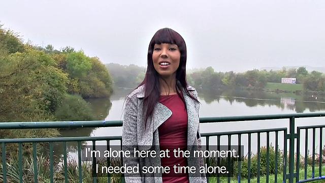 Watch this Ebony goddess get fucked hard in a car by a lucky dude