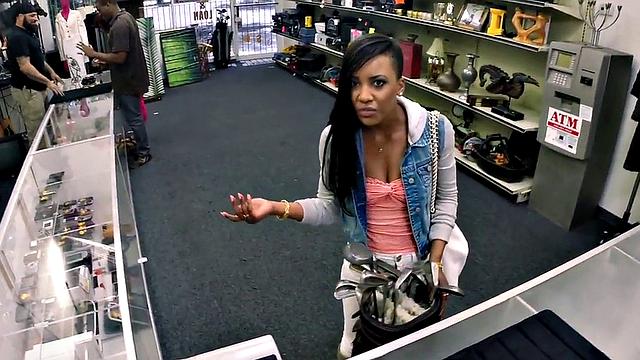 Amateur pawnshop ebony fucked in office for money