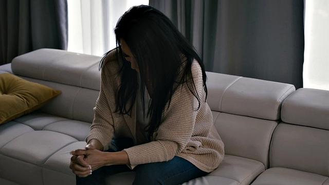 Trans lesbian pumping booty girlfriend in couple