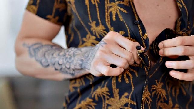 Solo stud with hot body wanks cock and cums on casting