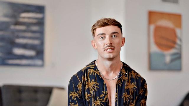 Solo stud with hot body wanks cock and cums on casting