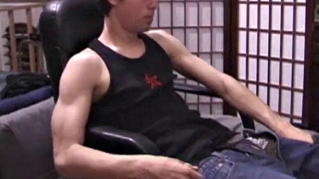 Kicking back in a chair, Jayden is ready to beat off, and we get to watch! This time he gets some help from a mystery hand.