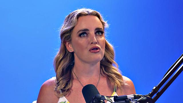 Bigbooty babe solo masturbating until orgasm at casting