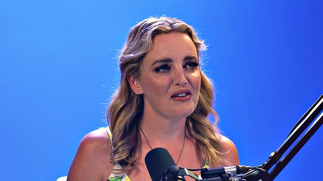 Bigbooty babe solo masturbating until orgasm at casting