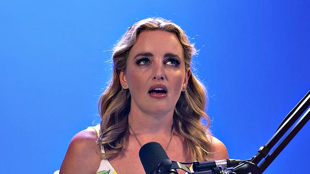 Bigbooty babe solo masturbating until orgasm at casting