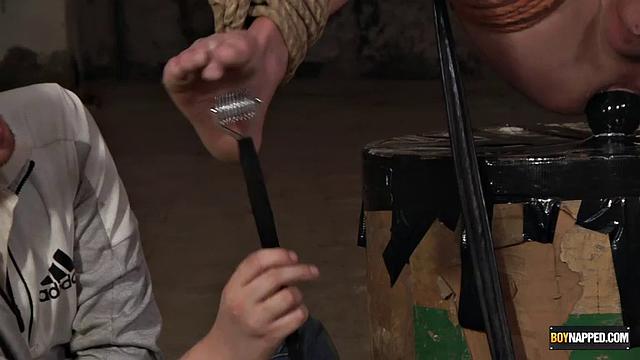 Милый Каспер получает анальный трах - Часть 2 - Каспер Эллис и Эштон Брэдли