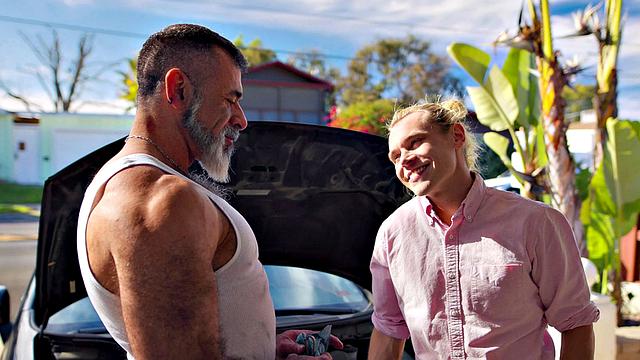 College Twink Helps Older Bear Feel Fresh Again - Johnny Moon, Lawson James