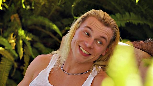 College Twink Helps Older Bear Feel Fresh Again - Johnny Moon, Lawson James