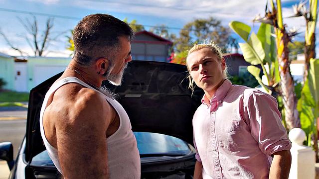 College Twink Helps Older Bear Feel Fresh Again - Johnny Moon, Lawson James