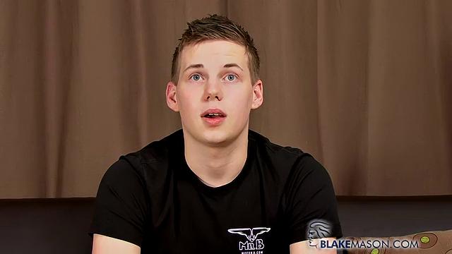 Интервью с Райаном Дэйсом и дрочка