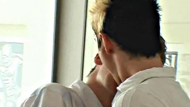 Horny twink pounded by boyfriend outdoors