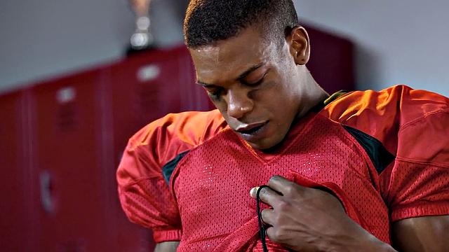 Athletic Ebony Sud Fucks In Locker Room Till Cumshot