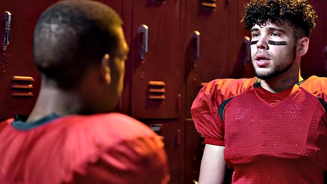 Athletic Ebony Sud Fucks In Locker Room Till Cumshot