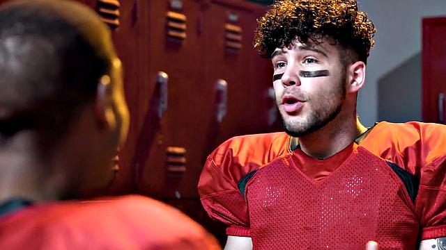 Athletic Ebony Sud Fucks In Locker Room Till Cumshot