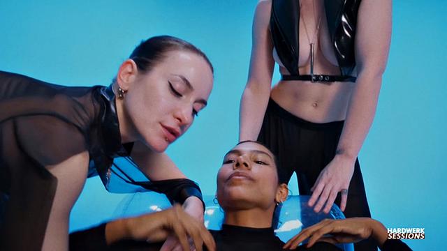 Session with Diosa Muriel Flora