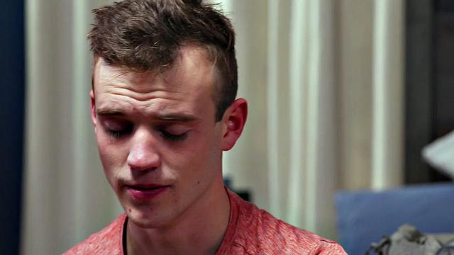 Sturdy bottom rims jock before being bred till cumshot