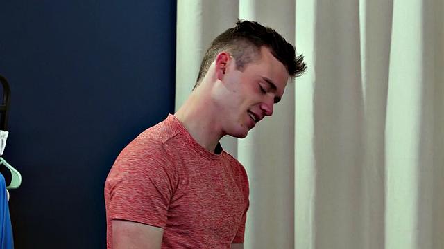 Sturdy bottom rims jock before being bred till cumshot