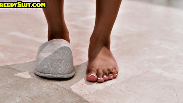 Busty ebony babe rammed by handyman in elevator