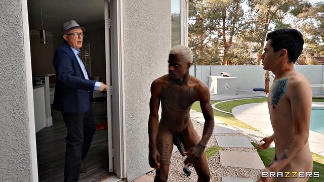 MILF's Streakers Threesome