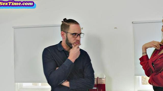 Bisex redhead MILF 3way fucked in MMF action