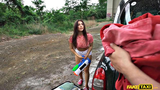 Когда изменщик попадается - секс в такси превращается в бойцовский клуб для взрослых с оргазмом и сквиртом от Tru Kait и Tommy Wood.