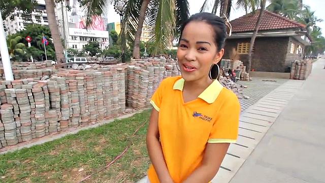 японская стюардесса на перерыве жёстко присела на член