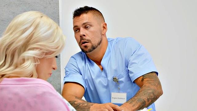 Busty big ass nurse deepthroats doctor in his office