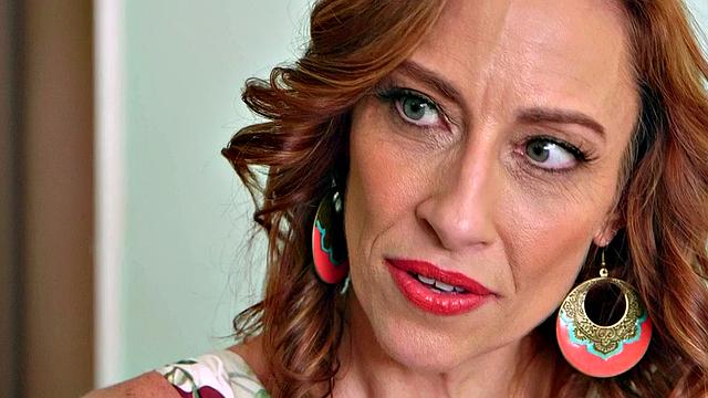 Hot MILF for the new neighbor