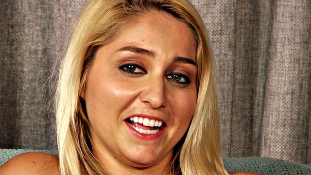 Thick Key West cutie spreads pink for you.