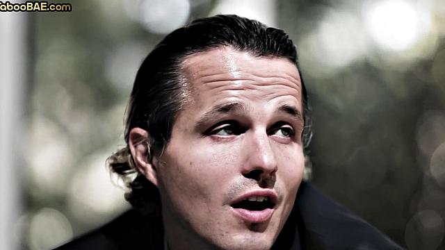 Cheating babe sucks cock and got pussy pounded in threesome